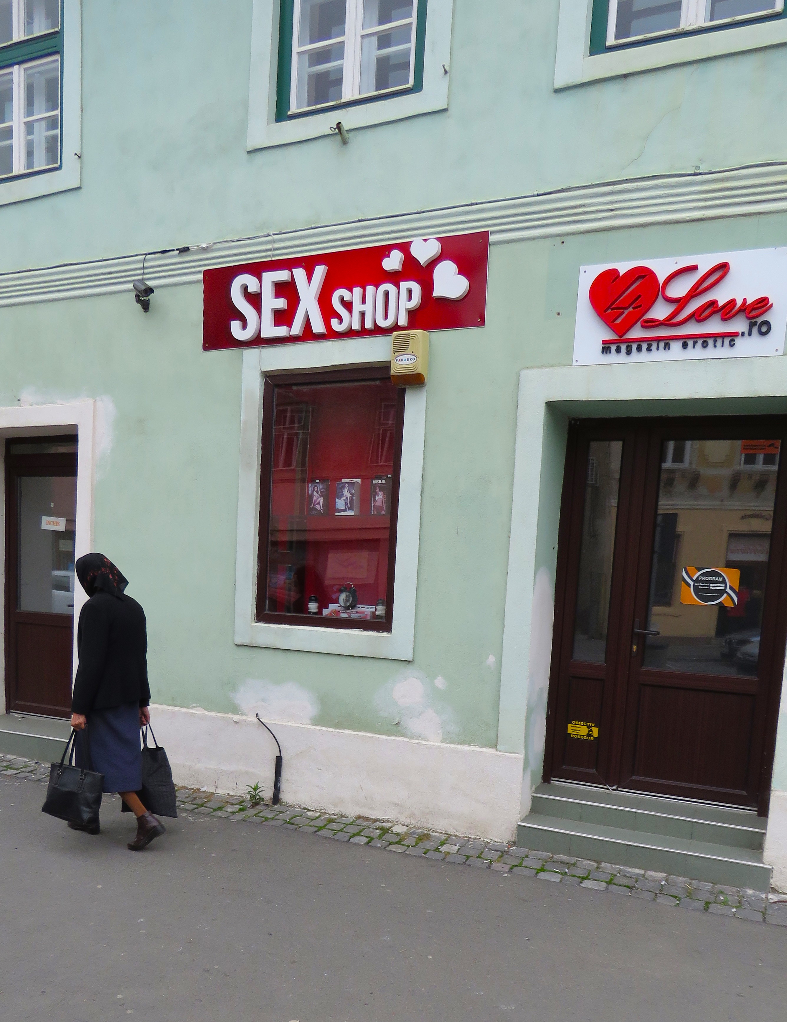 Mostar sex shop Prcanje cure